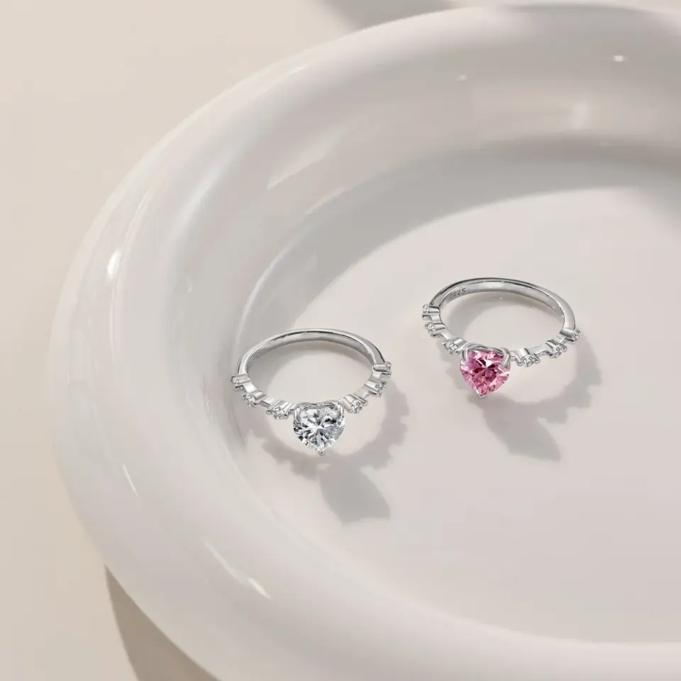 S925纯银爱心戒指女镶嵌心形锆石日韩精致优雅婚礼戒指