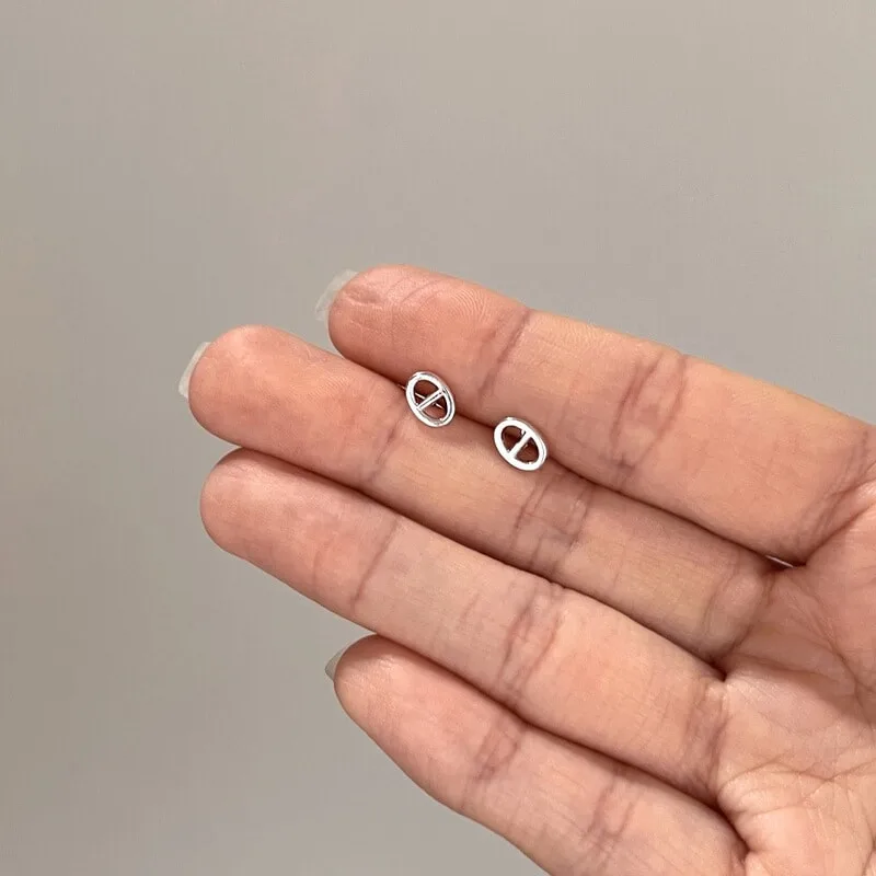 S925纯银简约小众猪鼻子耳钉ins风小巧精致耳塞耳钉简约百搭